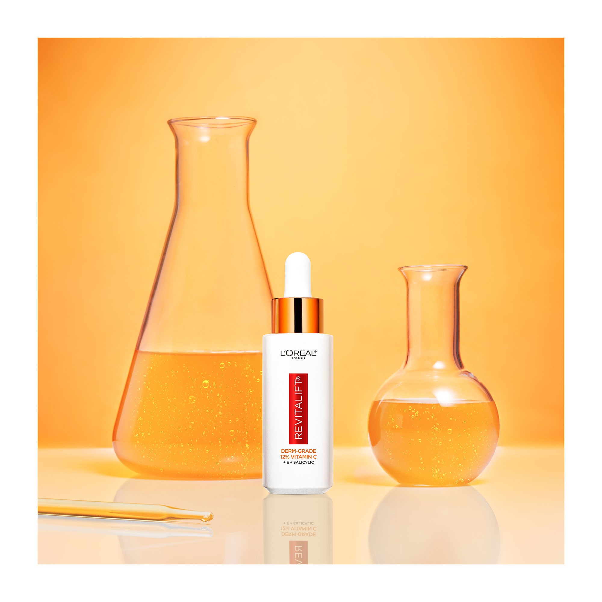 Face Serum L'Oréal Revitalift Clinical Vitamin C Ορός προσώπου με Βιταμίνη C 30ml μόνο με 18.44