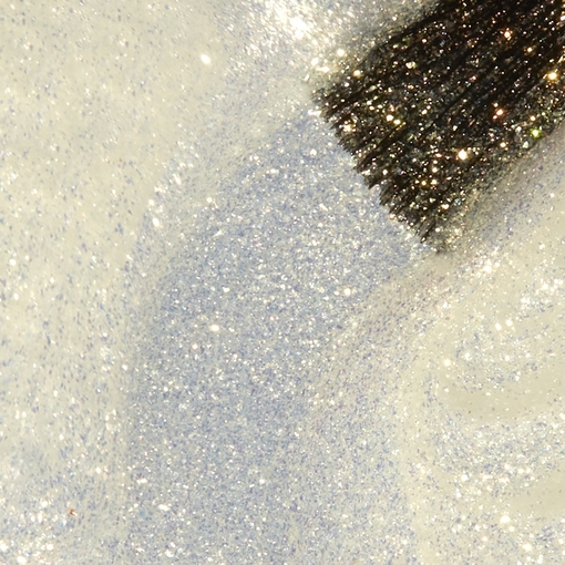 Product Infinite Shine Jewel Be Bold Collection Snow Holding Back Long-Wear Lacquer 15ml base image